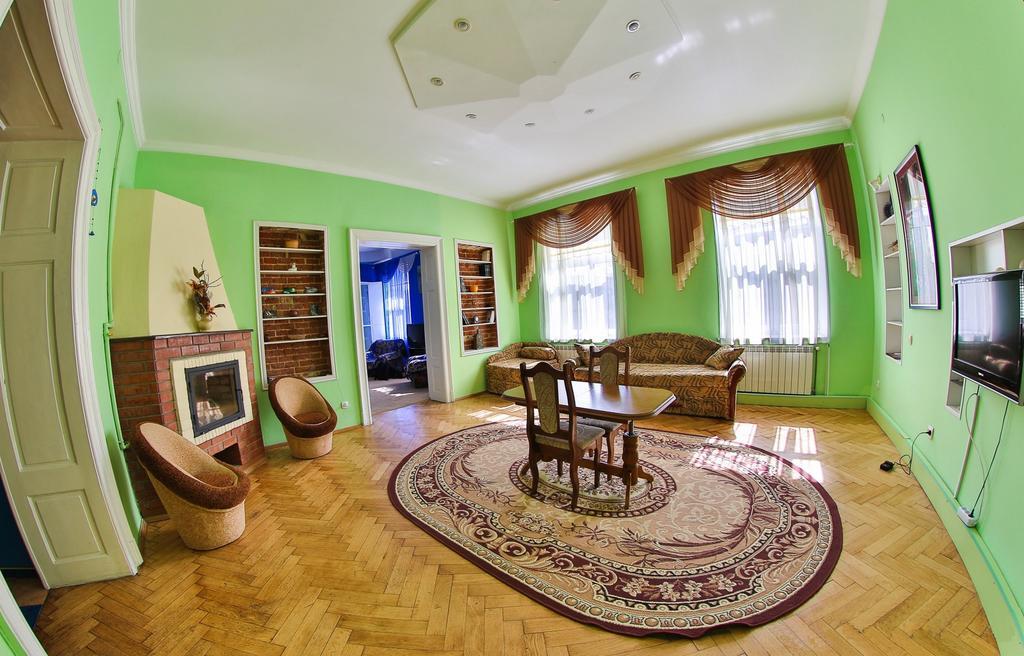 Apartments On Valova 25 Lviv Eksteriør bilde